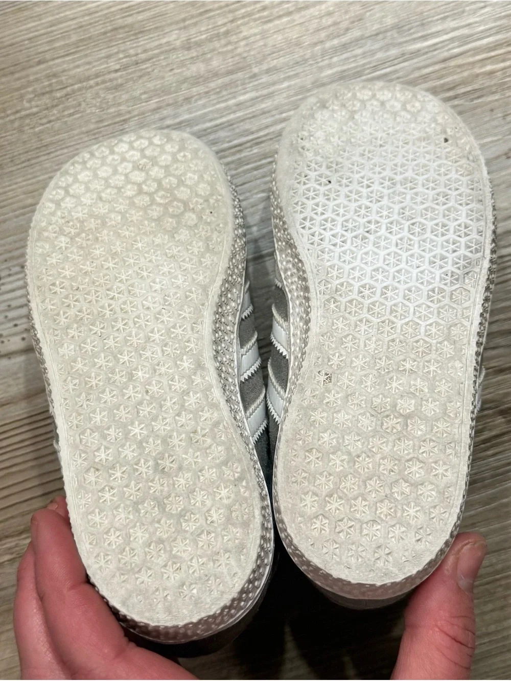 adidas Kids Gazelle Suede Sneakers - Gray/White